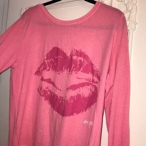 Peace Love World “I am Passion” Pink lips sweater